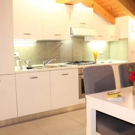 Rose Rossa Santana Panorama Ferienwohnung DG Colico